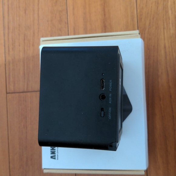 Anker Bluetooth speaker model A7908 - Picture 3 of 6